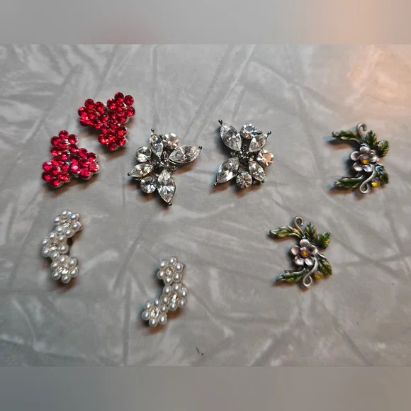 Pair Wanda Frames, 13 Toppers, 4 Pairs of Topper Charms, Pair Case - Picture 4 of 7